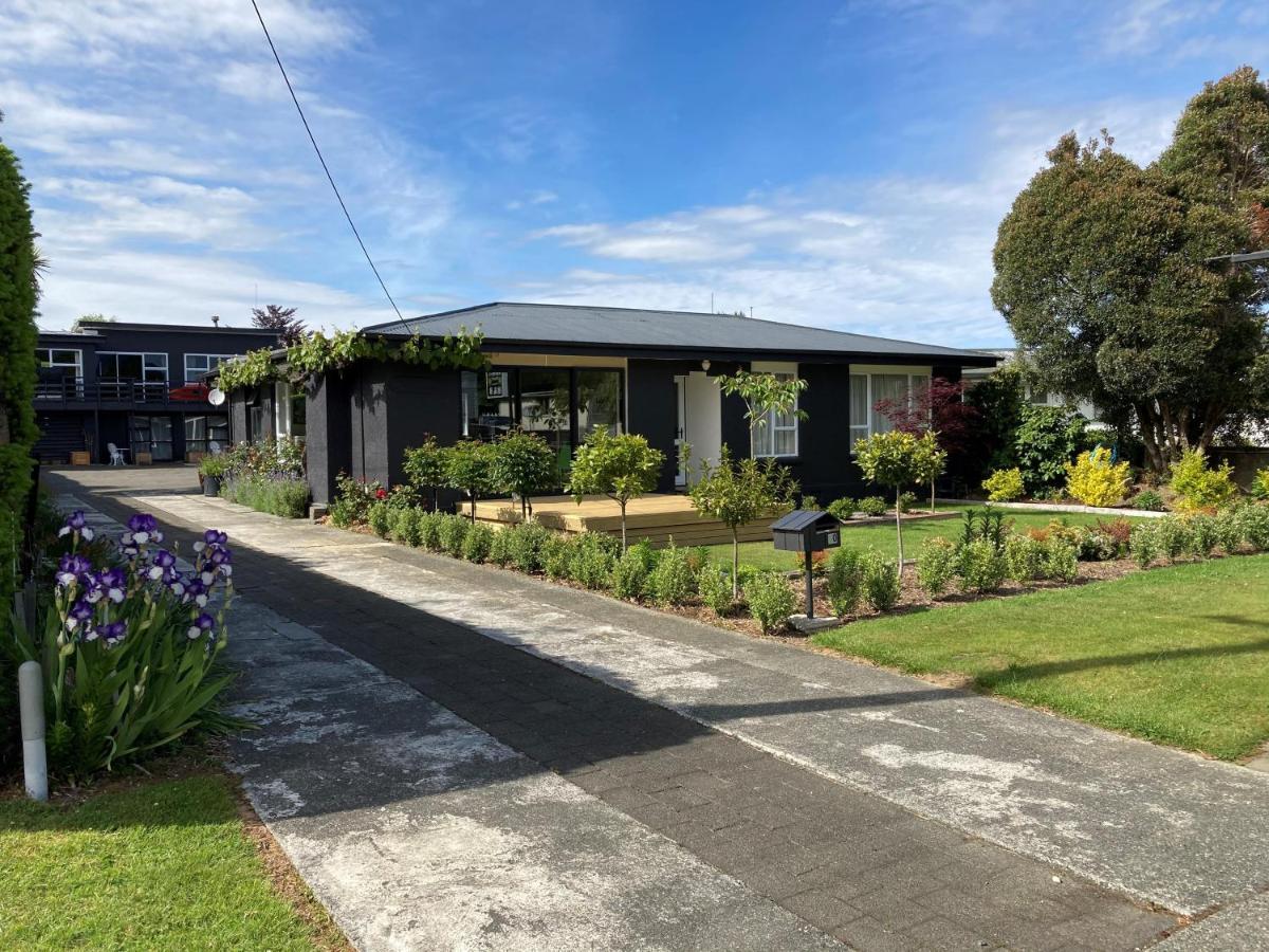 Shakespeare House Bed & Breakfast Te Anau Eksteriør bilde