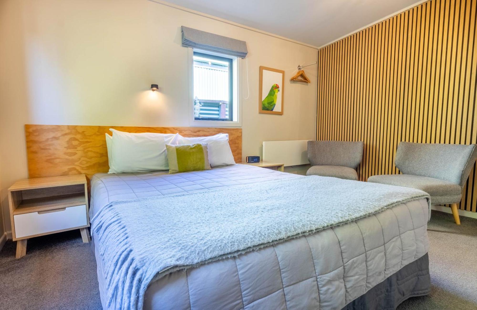 Shakespeare House Bed & Breakfast Te Anau Eksteriør bilde