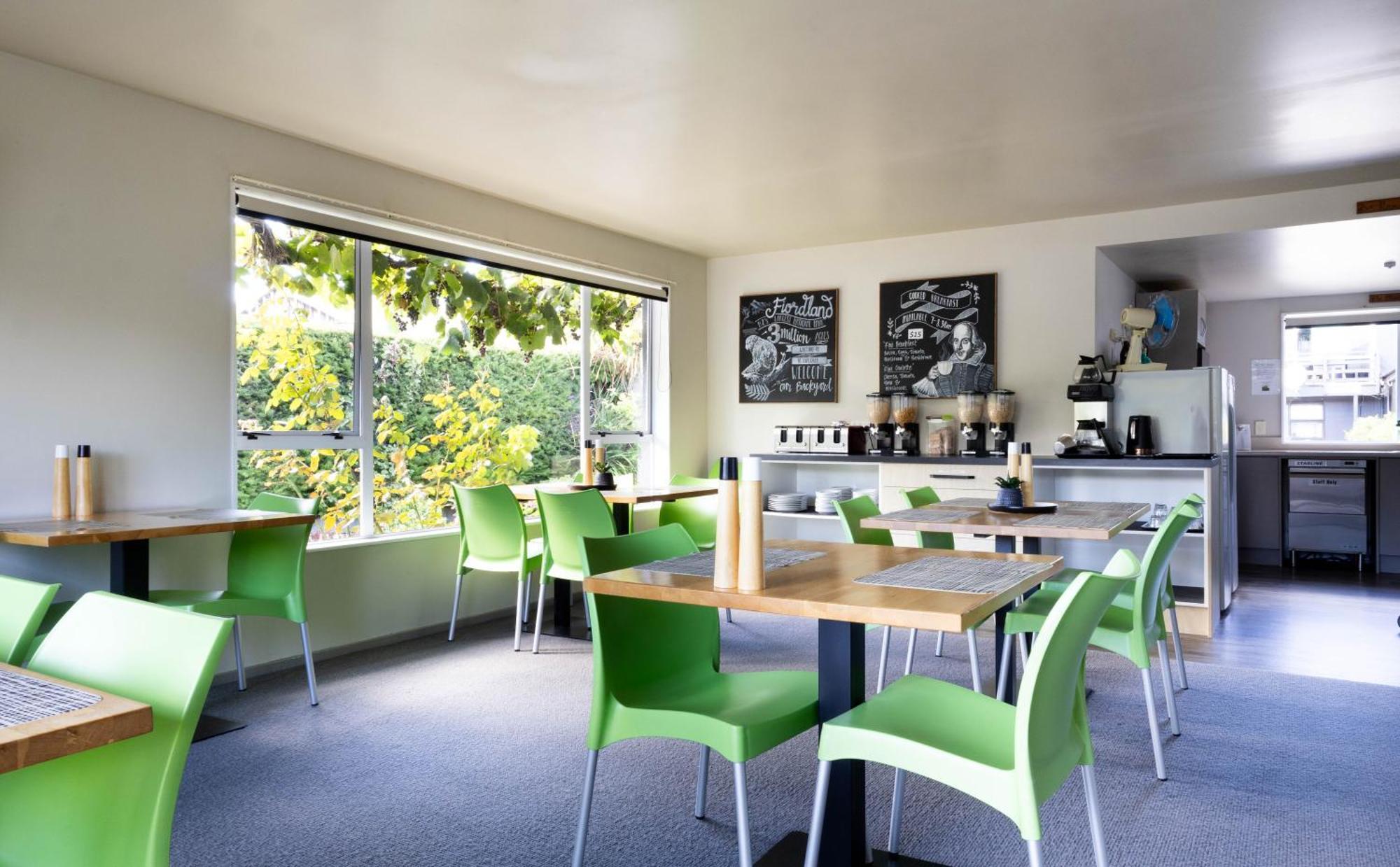 Shakespeare House Bed & Breakfast Te Anau Eksteriør bilde
