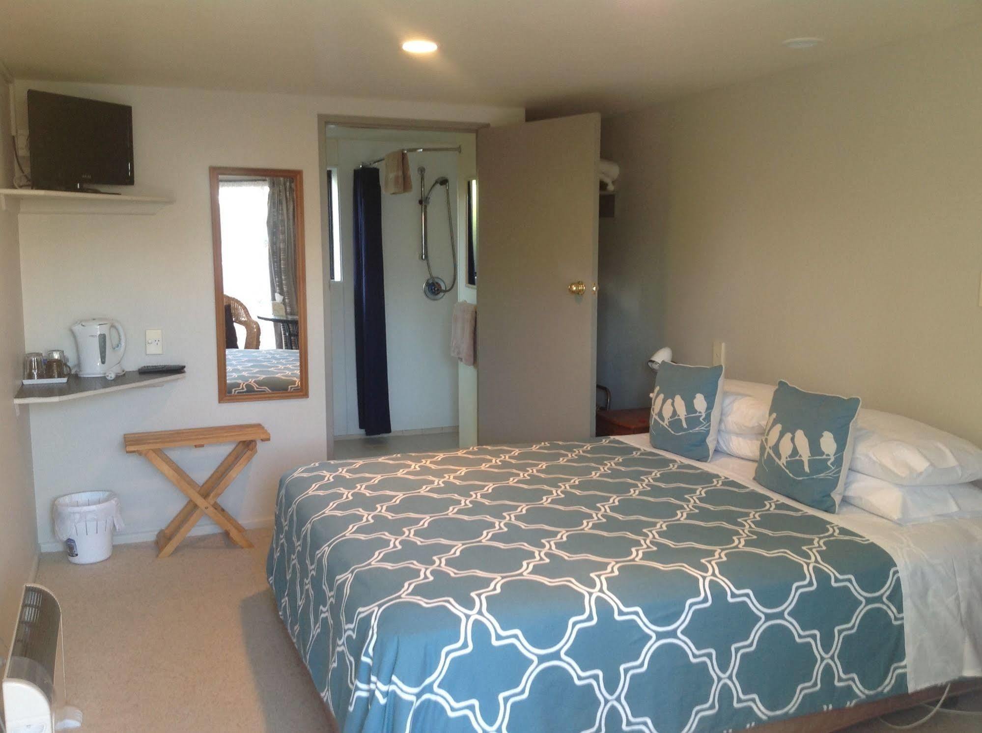 Shakespeare House Bed & Breakfast Te Anau Eksteriør bilde