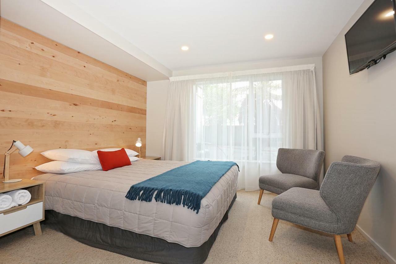 Shakespeare House Bed & Breakfast Te Anau Eksteriør bilde